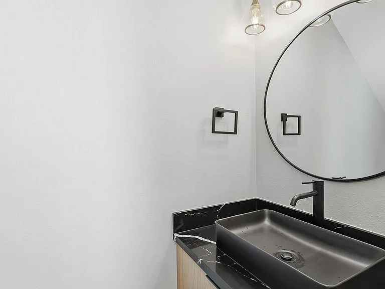 4723 Mallow St #B — Photo 14