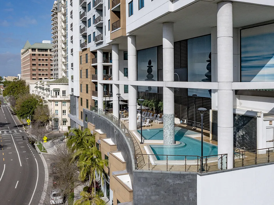 500 Harbour Island