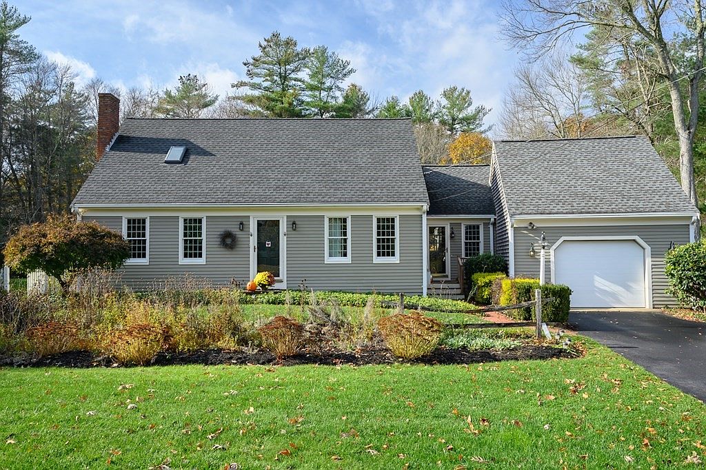 47 Big Rock Ln, Hanson, MA 02341