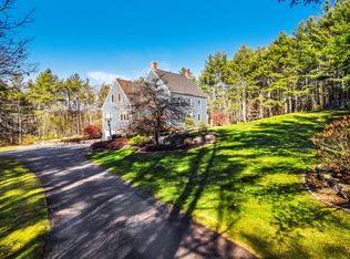 6 Sturbridge Ln, Cumberland, ME 04021