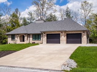 194 Forest View Dr, Crossville, TN 38558