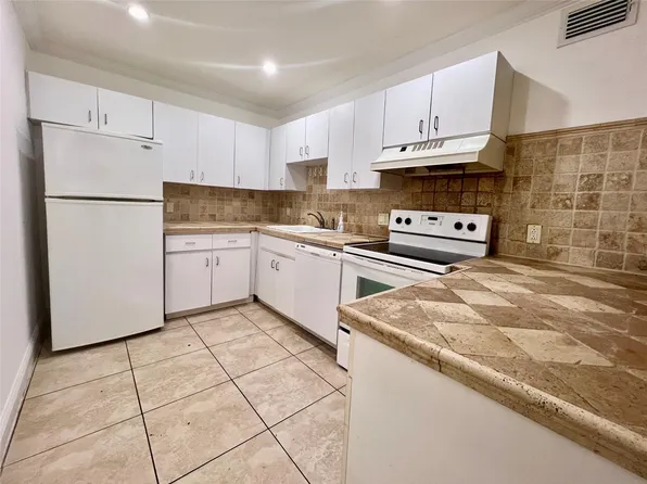 8261 SW 128 Street #208, Miami, FL 33156