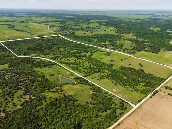 460 Road 24a, Longton, KS 67352