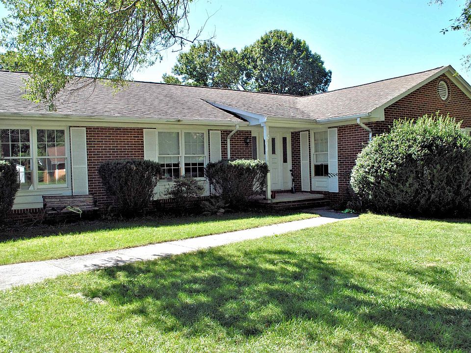 1st image of 802 North Dr