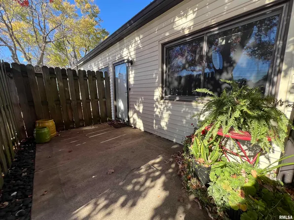 3107 W Willow Knolls Dr APT 13A, Peoria, IL 61614