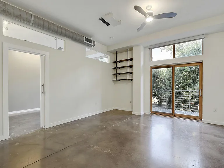 2124 E 6th St #202 — Photo 6