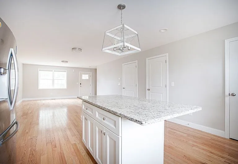 2 James St #1 — Photo 4