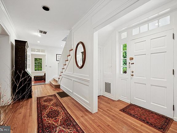 5th image of 7004 Wissahickon Ave