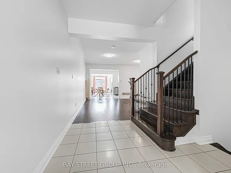 60 Mohandas Dr — Photo 9