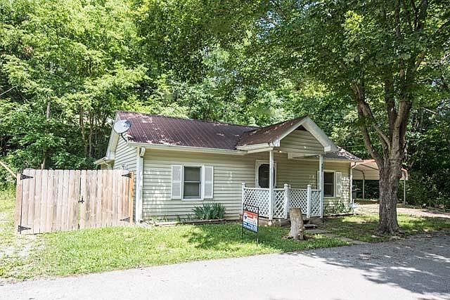 1st image of 107 Brook Hollow Dr