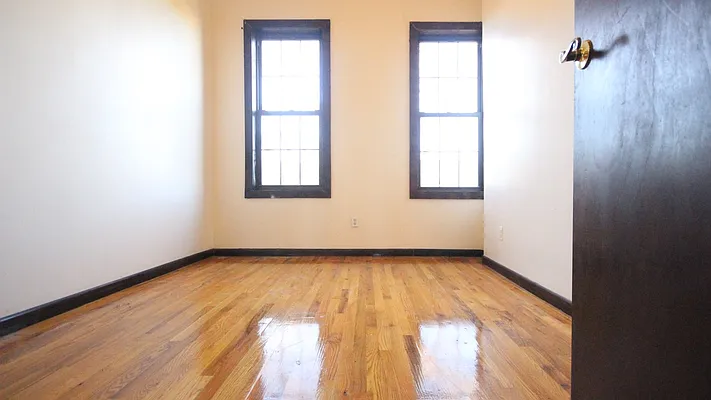 Rented by Nooklyn NYC LLC | media 17