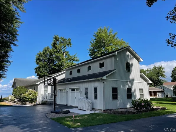 6309 Lakeshore Rd S, Canastota, NY 13032