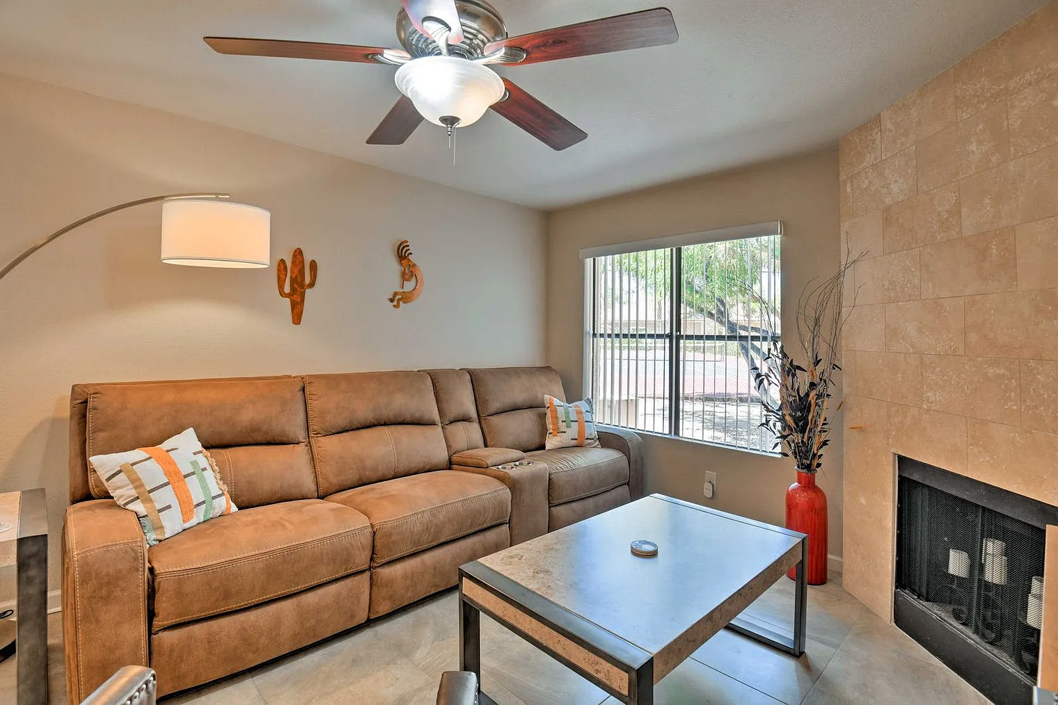 2 bed, 2.0 bath, 1044 sqft, $2,870 — Photo 1