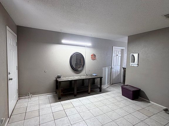 2nd image of 2022 E ALDER Circle