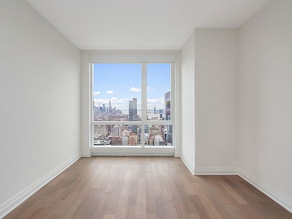 5th image of 460 W 42nd St APT 55J