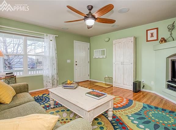 5th image of 2412 Pinyon Jay Dr