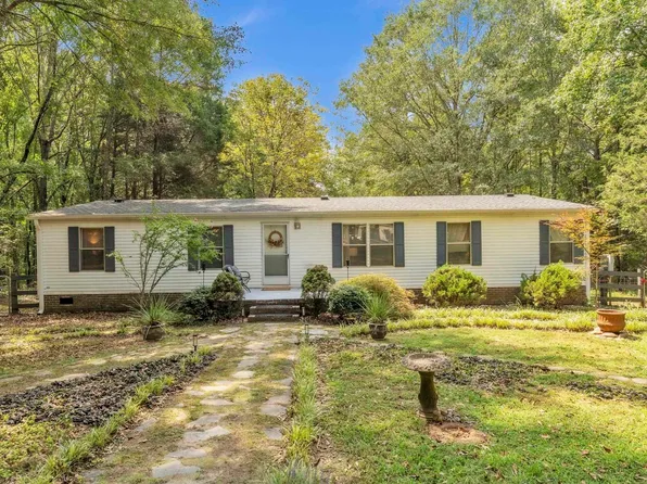 305 Bluebird Dr, Fountain Inn, SC 29644