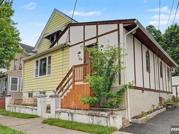 328 Hobart Ave, Haledon, NJ 07508
