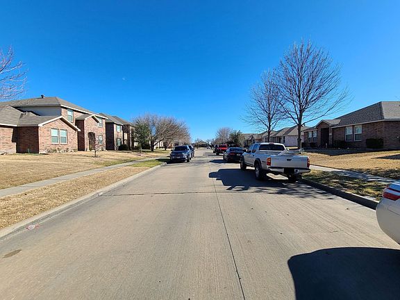 4th image of 3000 Lake Vista Dr