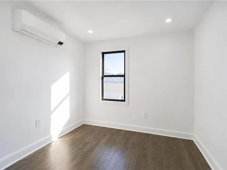 2171 Hendrickson St — Photo 9