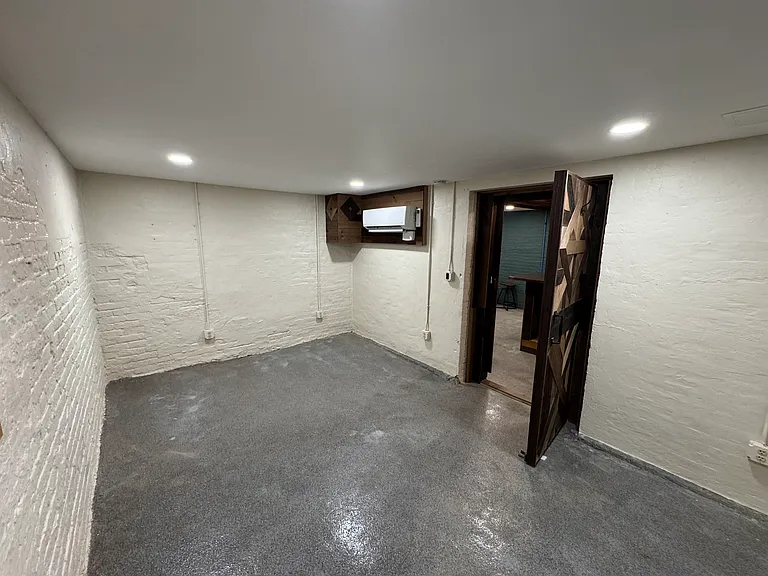 1385 Cranford Ave #14 — Photo 8