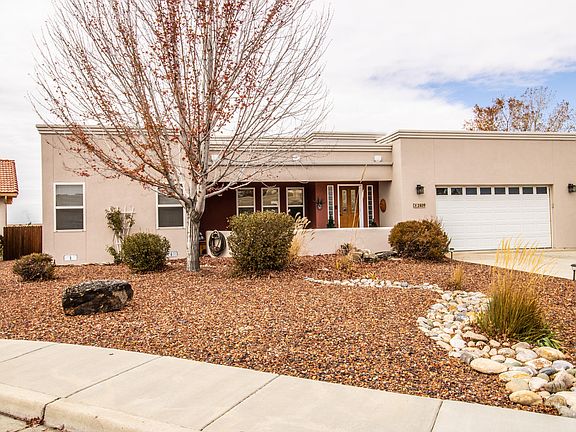 2nd image of 2409 Catalina Ct