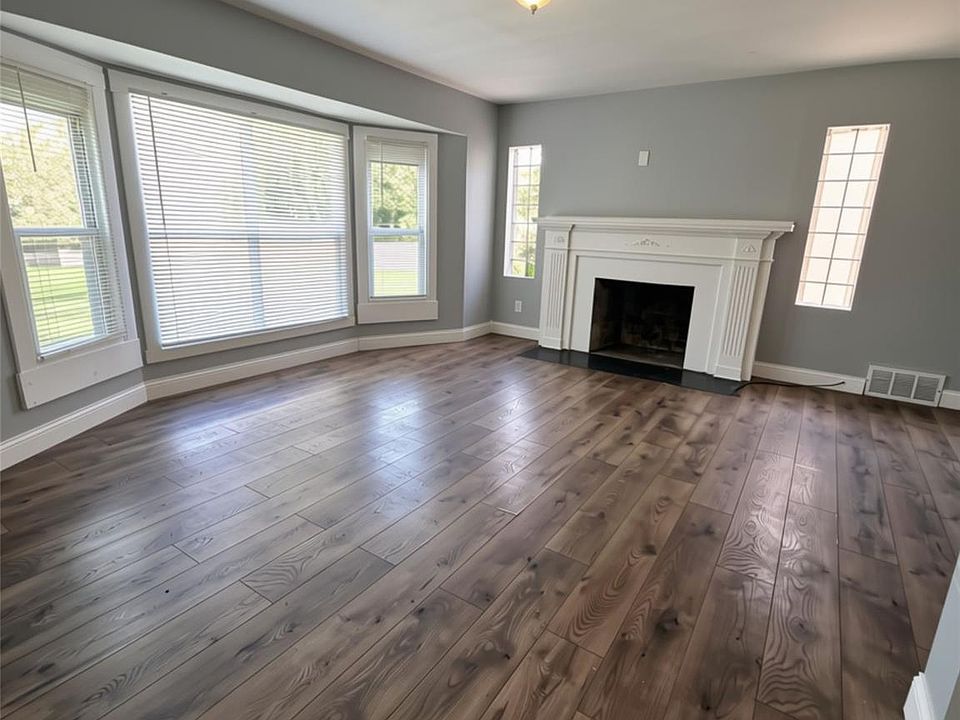 18051 Stansbury St, photo 10