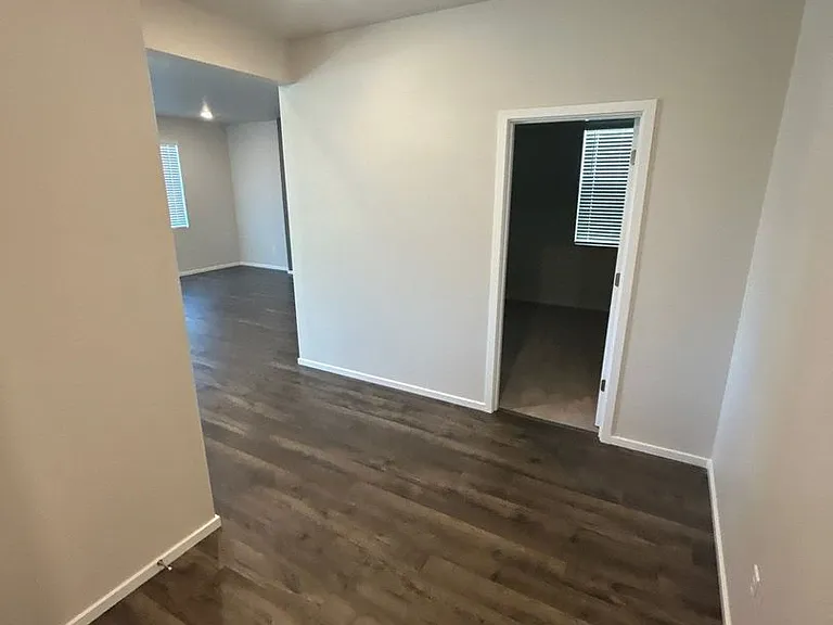 4809 Thyme Ave NE — Photo 4