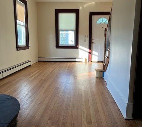 2nd image of 1 Carlton Ave