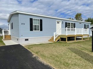 878 Birchwood Dr, Lockport, NY 14094