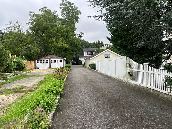 2nd image of 24 Stymus Ave