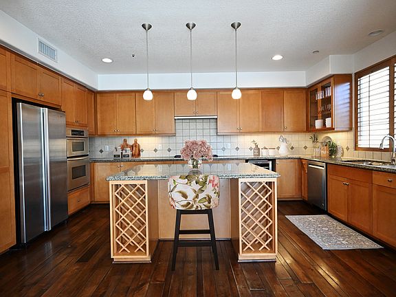5th image of 5831 Seawalk Dr Unit 219
