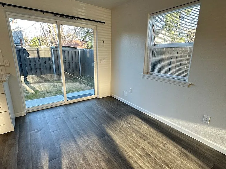 1321 Palm Ave #B — Photo 6