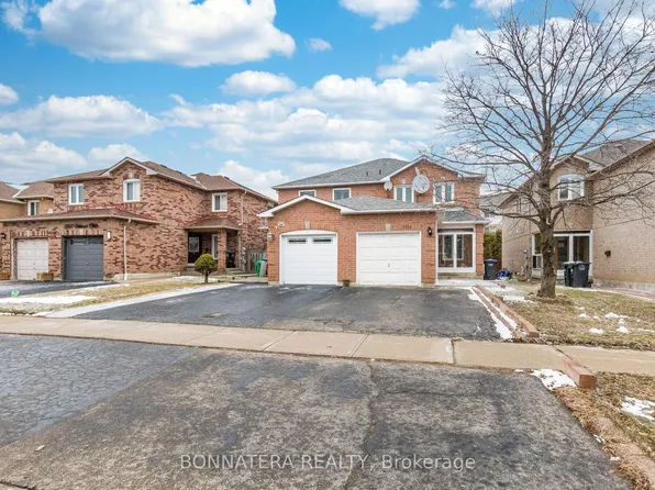 5359 Bullrush Dr, Mississauga, ON L5V 2C1