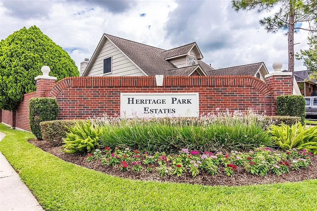 4 bed, 2.0 bath, 1868 sqft, $2,250 — Photo 2