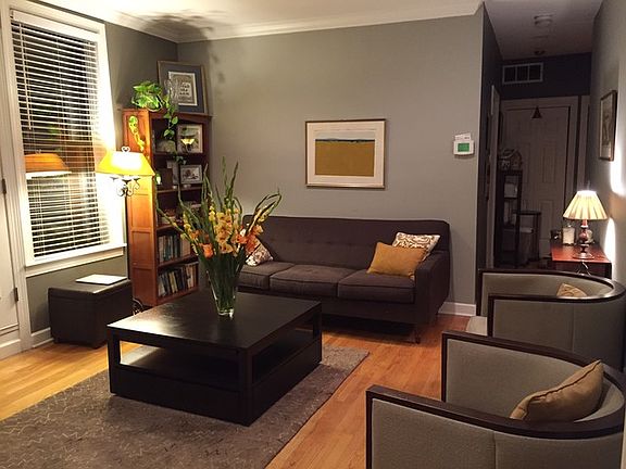 2nd image of 739 W Cornelia Ave APT 3N