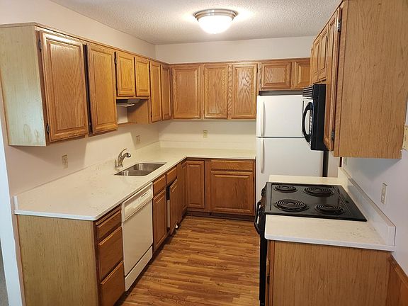 3rd image of 6351 Saint Croix Trl N APT 128