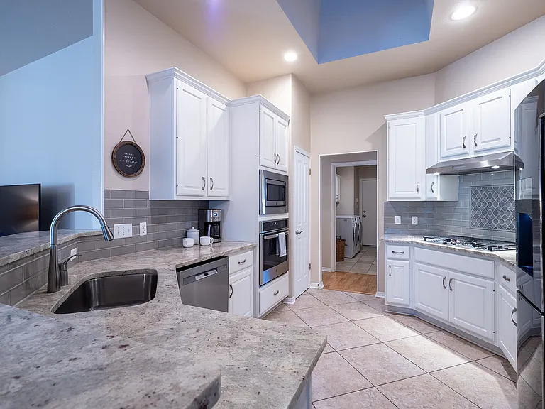 17200 Poncho Springs Ln — Photo 7