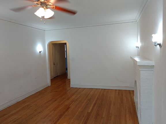 2nd image of 1938 W Birchwood Ave #1