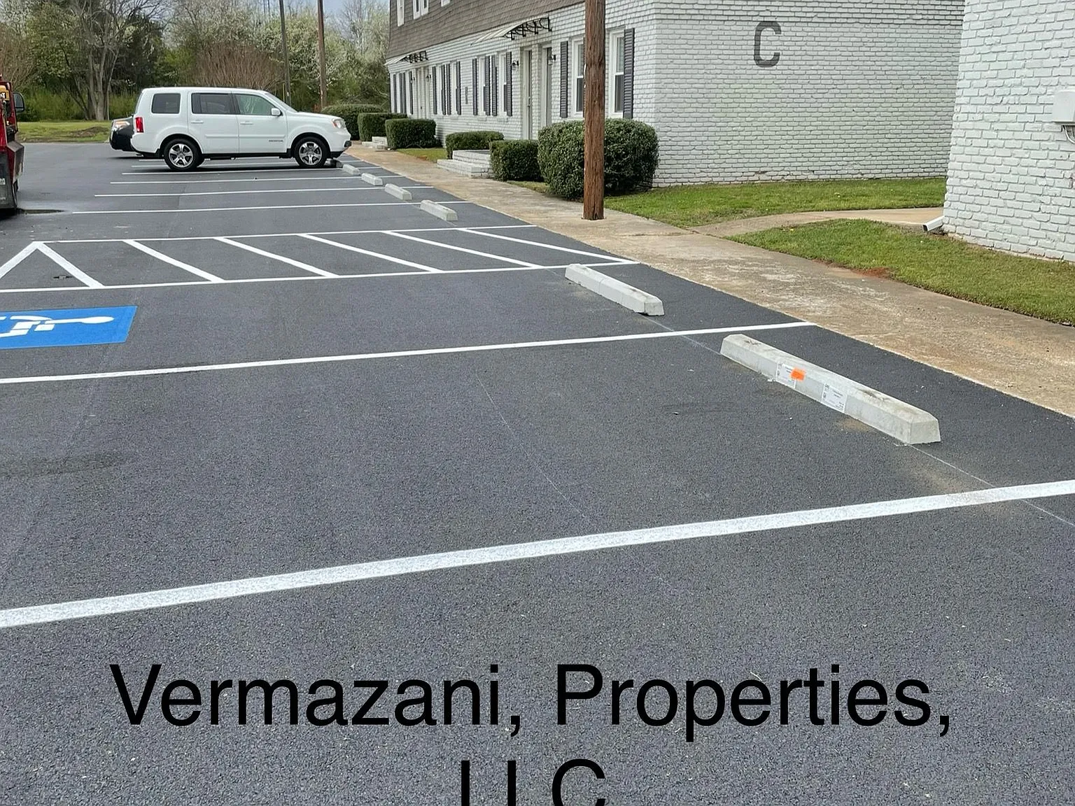 3 bed, 1.5 bath, 1333 sqft, $1,200 — Photo 1