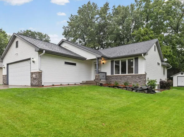 2082 Cowern Pl E, North Saint Paul, MN 55109