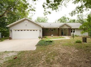 28 Finch Ln, Elsberry, MO 63343