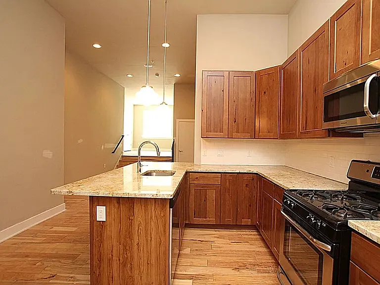 Newly Construction Apartment Brewerytown — Photo 3