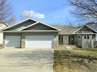 2846 29th St S, Moorhead, MN 56560