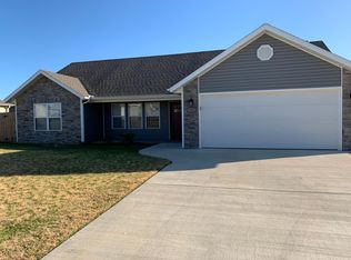 1281 General Parson Dr, Prairie Grove, AR 72753