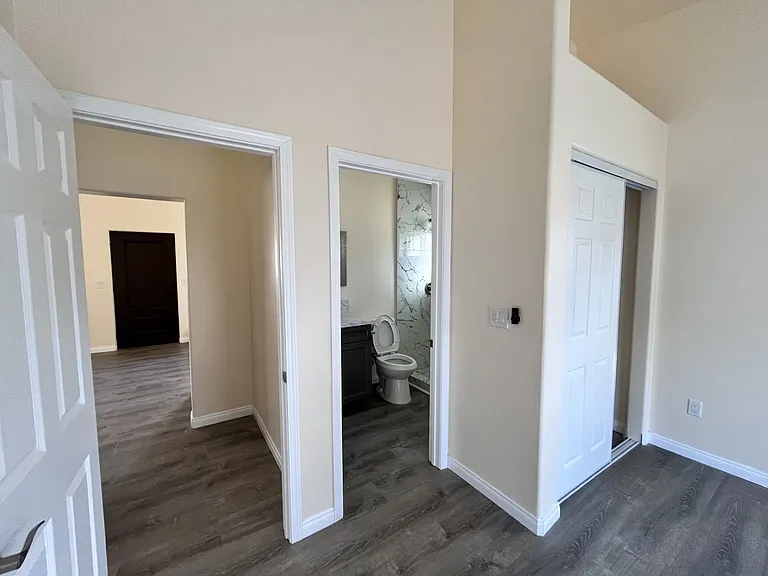 1-6134 Severin Dr — Photo 4