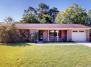 201 Peartree Cir, Dothan, AL 36301