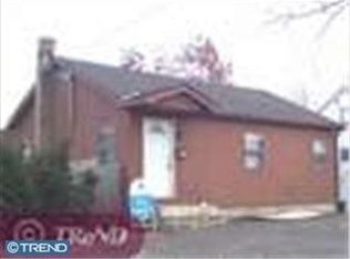 2411 Wyandotte Rd, Willow Grove, PA 19090