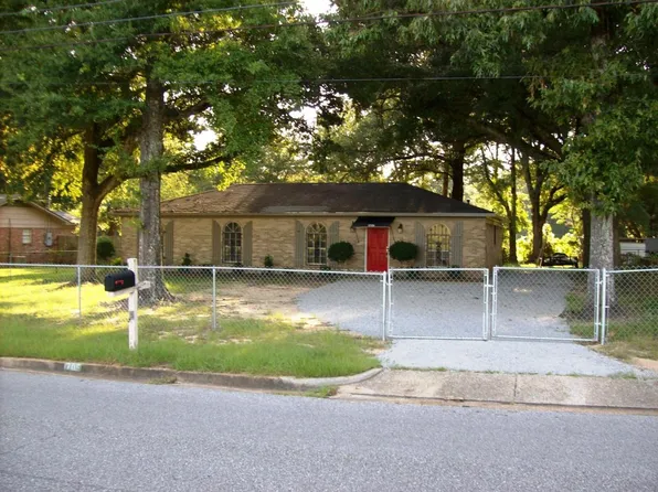 1705 Phillips Ln, Mobile, AL 36618