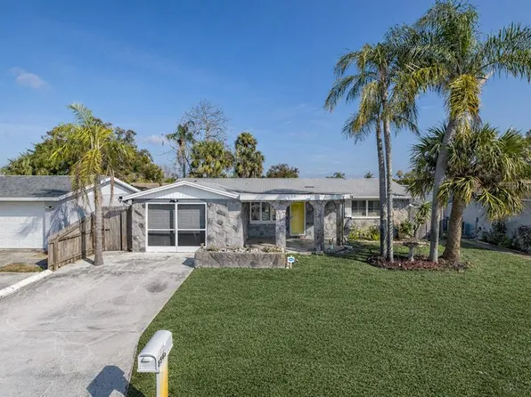 3543 Hoover Dr, Holiday, FL 34691